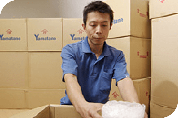 海外引越専門作業員