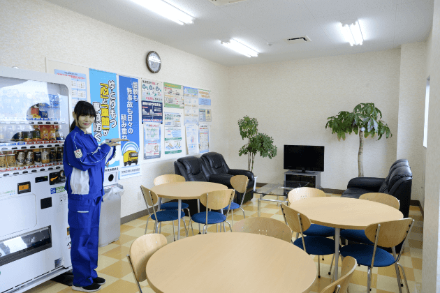 休憩ラウンジ